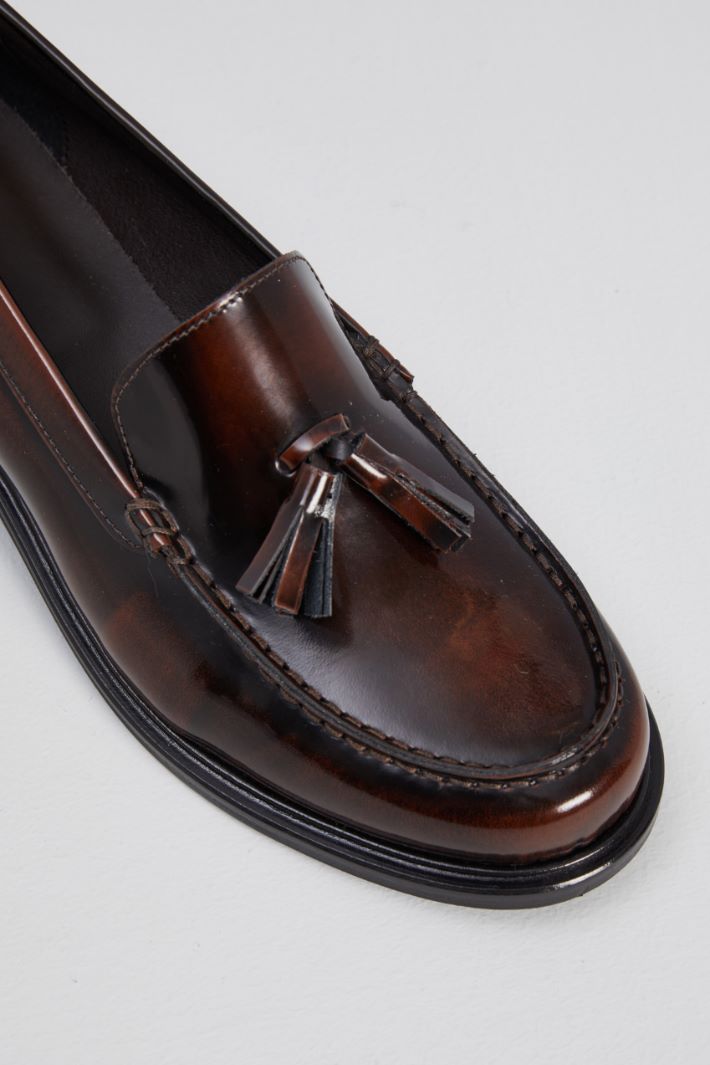 Shiny loafers with tassels Intrend - 4