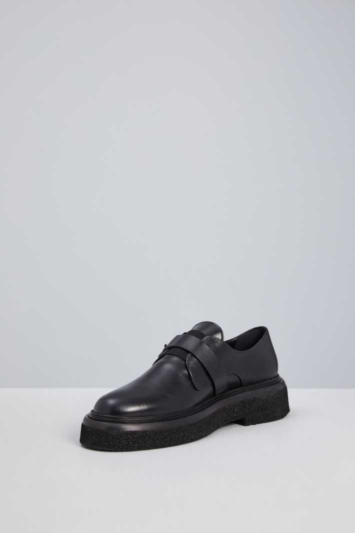 Leather loafers with strap Intrend - 3