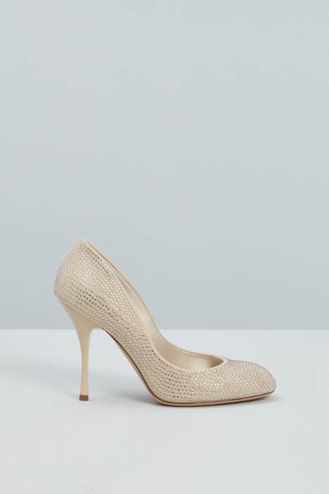 Crystal-embellished pumps Intrend