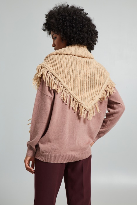 Sciarpa sagomata in maglia