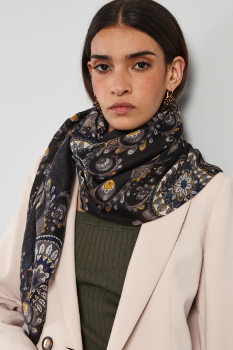 Printed stole Intrend