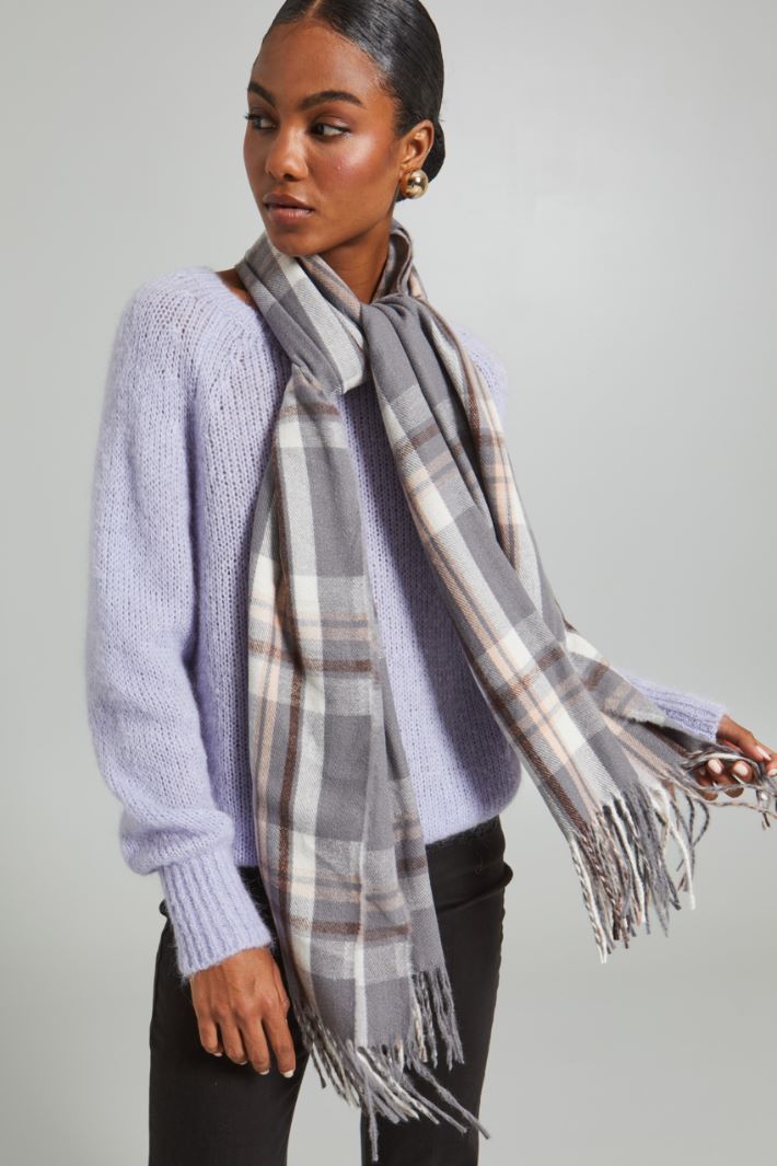 Fringed scarf Intrend