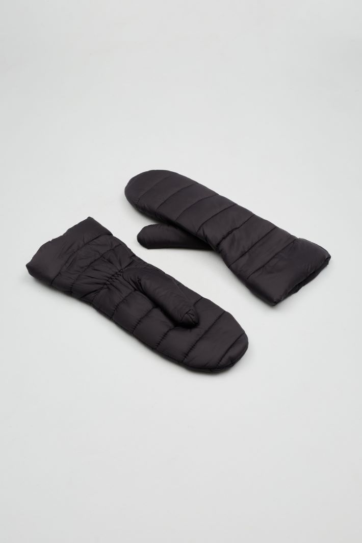 Quilted mittens Intrend