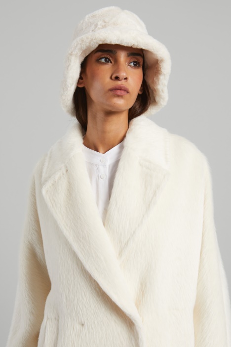 Cappello in similpelliccia