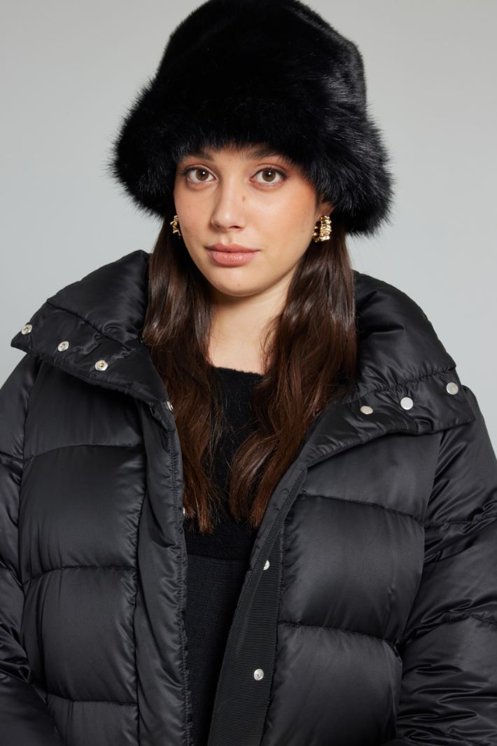 Soft faux fur hat Intrend - 2