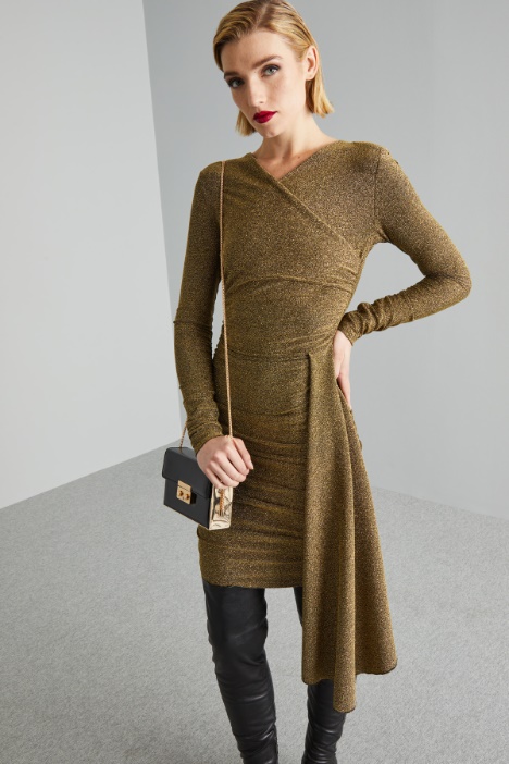 Abito con arricciatura