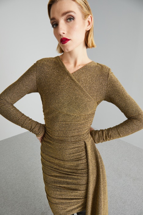 Abito con arricciatura