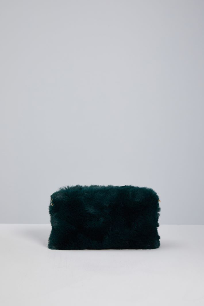 Faux fur bag dark green gold Intrend