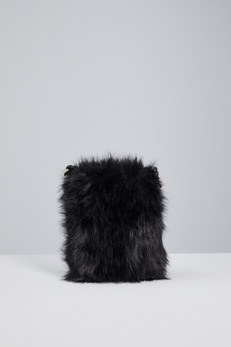 Faux fur cell phone holder Intrend