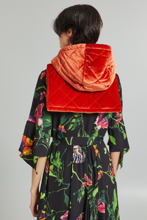 Cuello acolchado de terciopelo