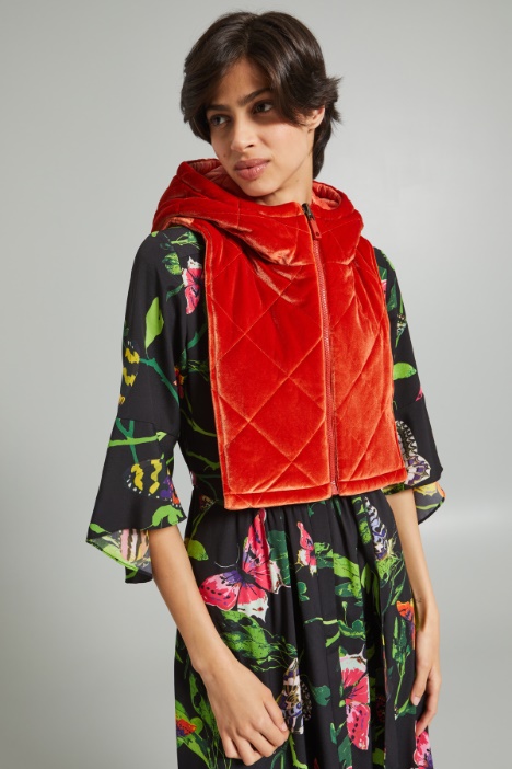 Cuello acolchado de terciopelo