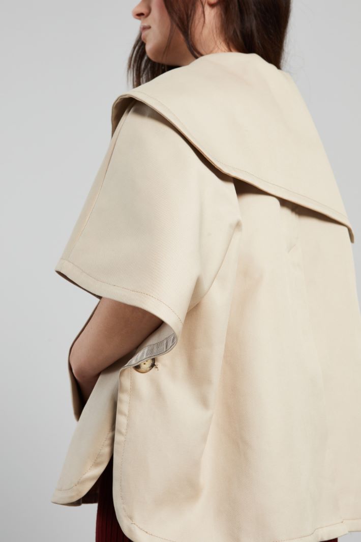 Waterproof gabardine cape Intrend - 4