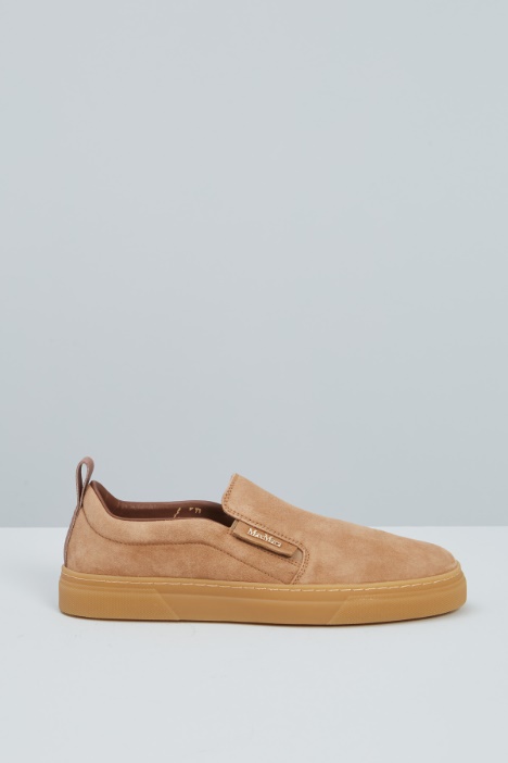 Suede slip-ons Intrend