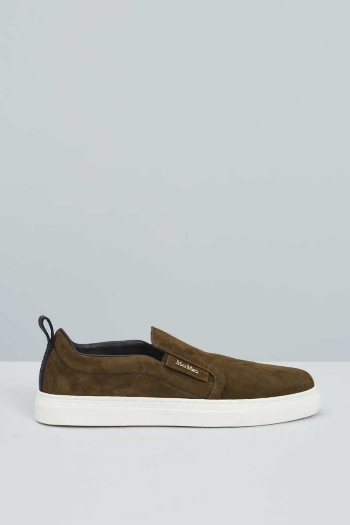 Suede slip-ons Intrend