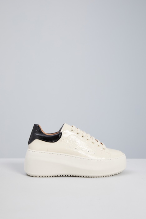 Patent platform sneakers Intrend