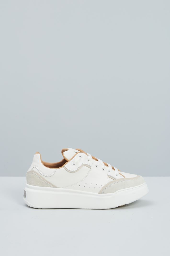 Leather sneakers Intrend