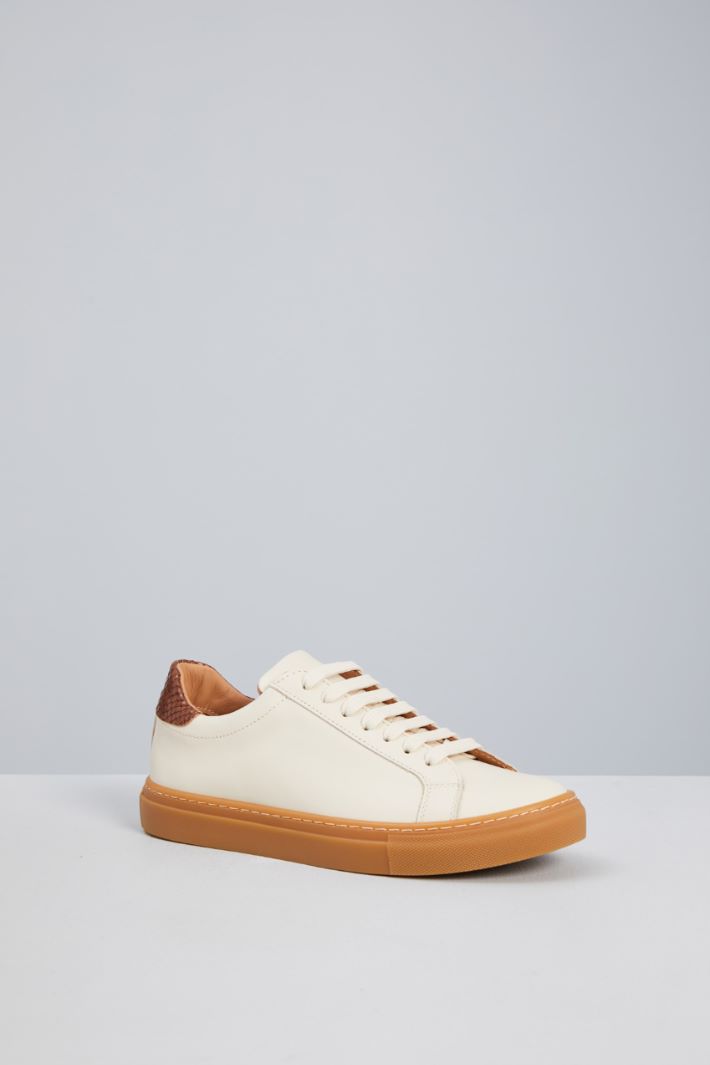 Sneakers with contrasting sole Intrend - 2