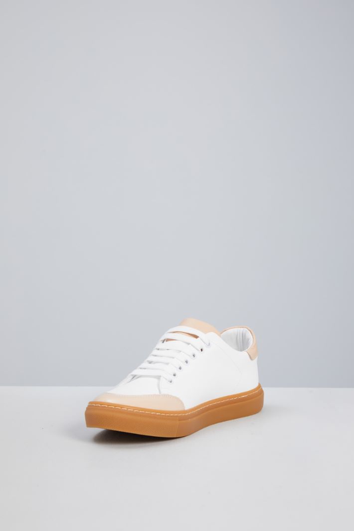 Sneakers with patent inserts Intrend - 3