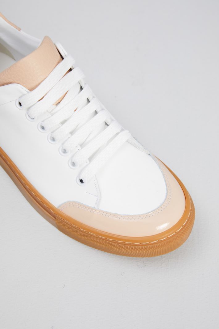 Sneakers with patent inserts Intrend - 4