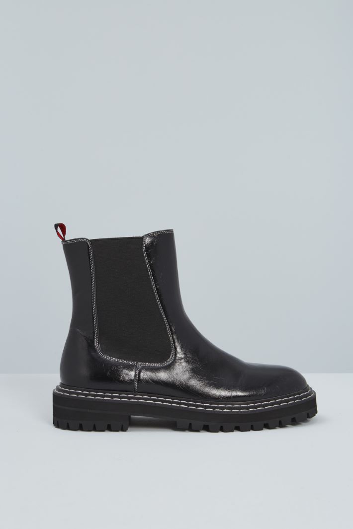 Chelsea ankle boots with trekking sole Intrend