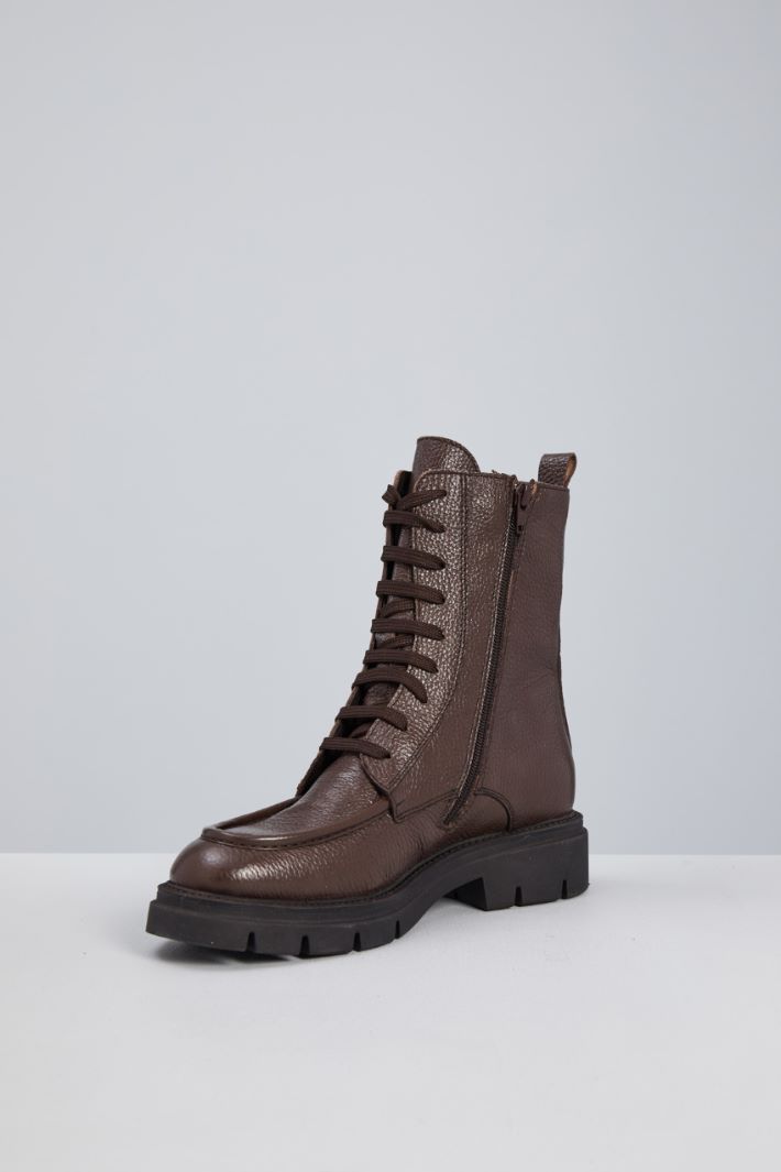 Botas militares de piel martillada Intrend - 3