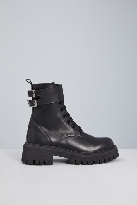 Combat boots with trekking sole Intrend