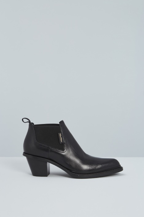 Heeled boots Intrend