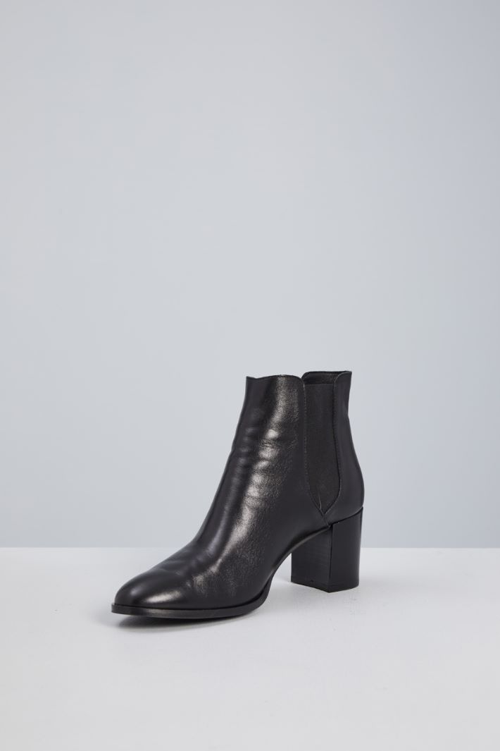 Leather ankle boots with heels Intrend - 3