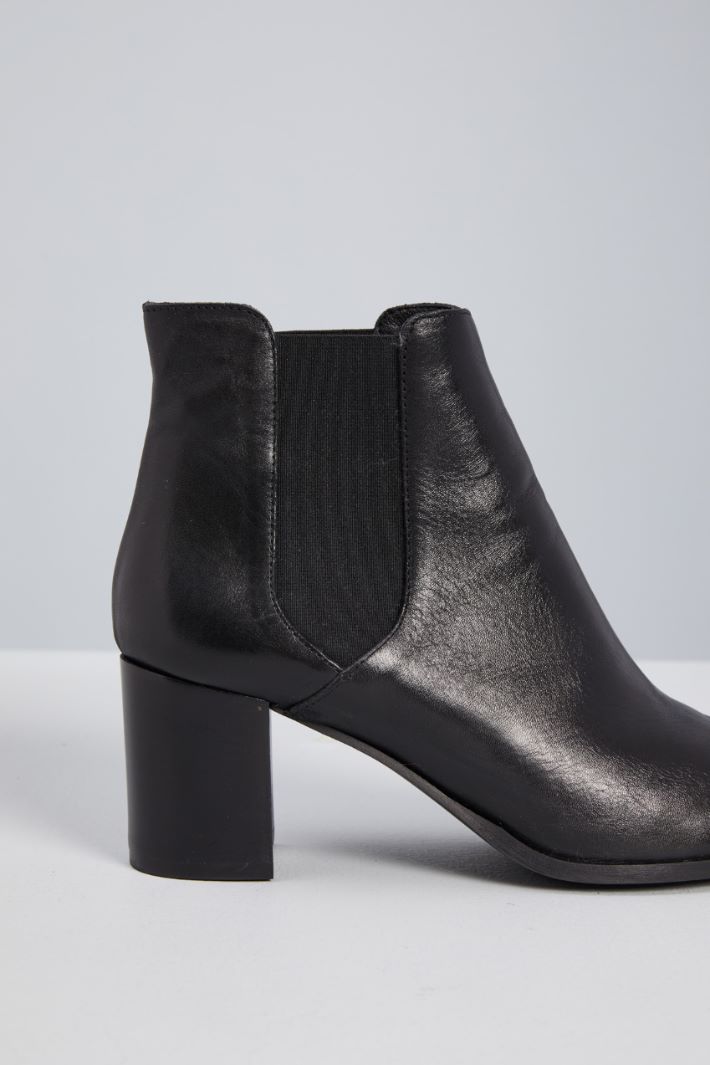 Leather ankle boots with heels Intrend - 4