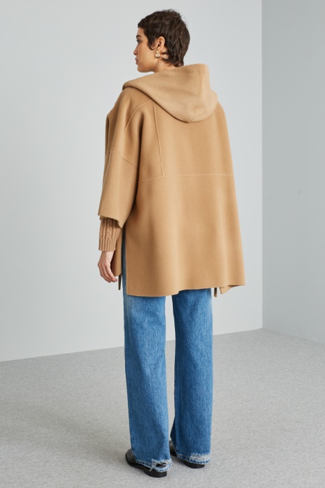 Giaccone con spacchi