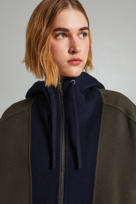 Giaccone con spacchi