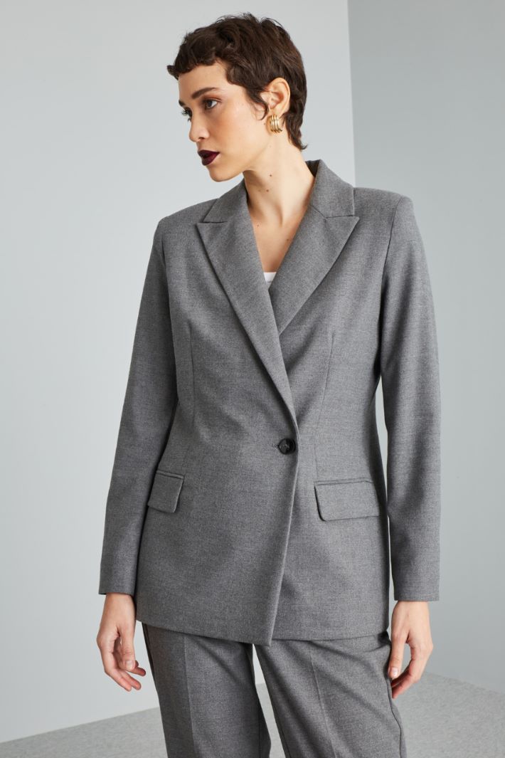 Blazer with asymmetrical button closure Intrend - 3