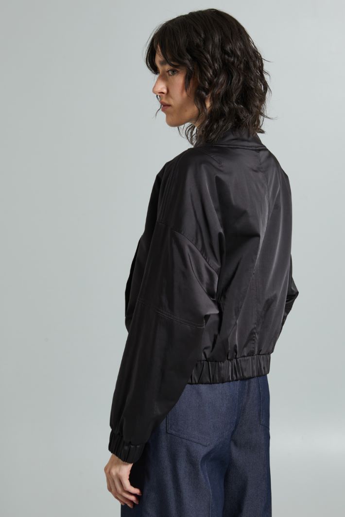 Boxy fit satin bomber jacket Intrend - 2