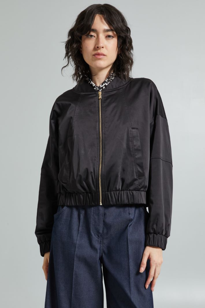 Boxy fit satin bomber jacket Intrend - 3