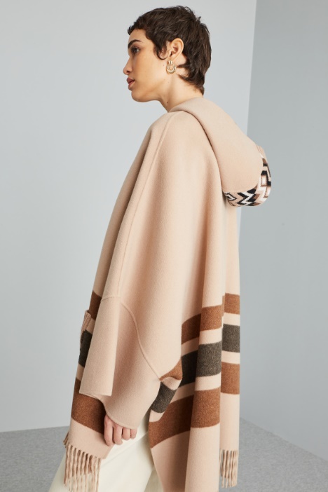 Giaccone con tasche in maglia