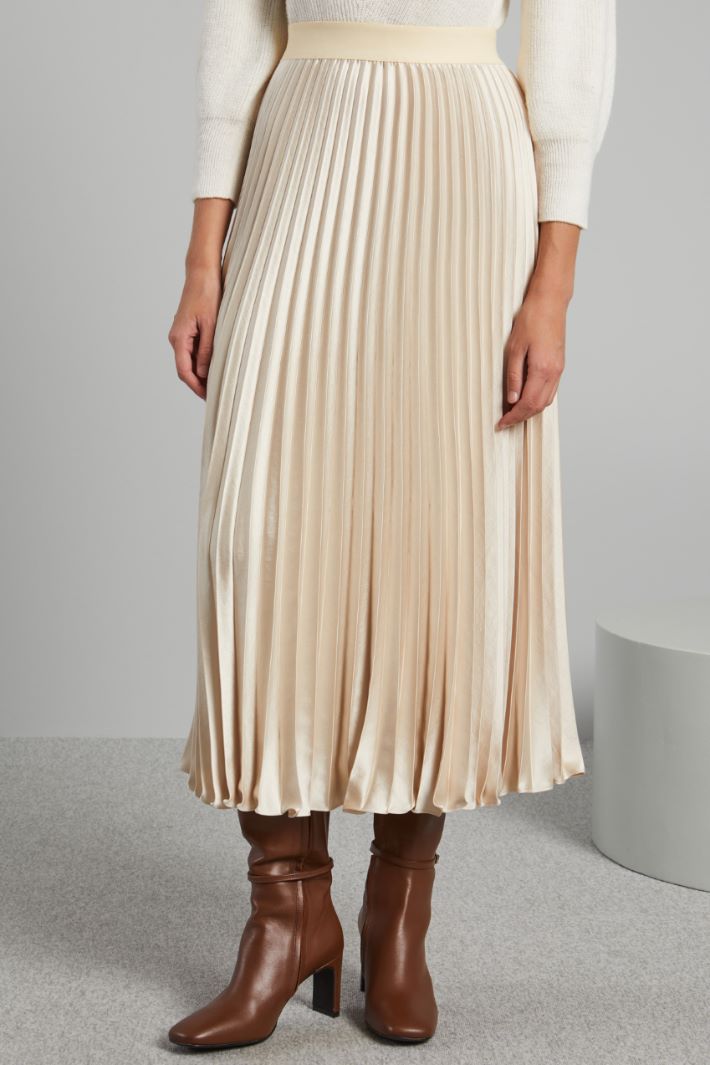 Pleated satin skirt Intrend - 3