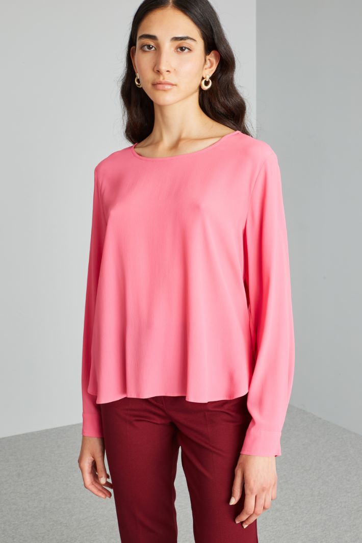 Asymmetric crepe blouse Intrend - 3