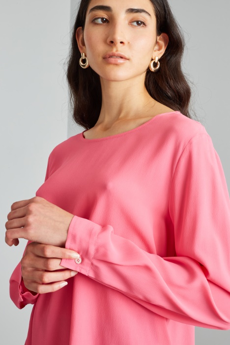 Blusa asimmetrica in crépe