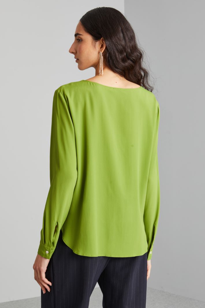 Asymmetric crepe blouse Intrend - 2