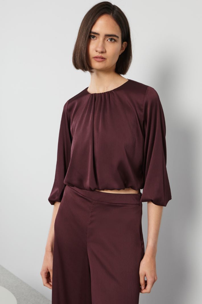 Cropped crepon blouse Intrend - 3