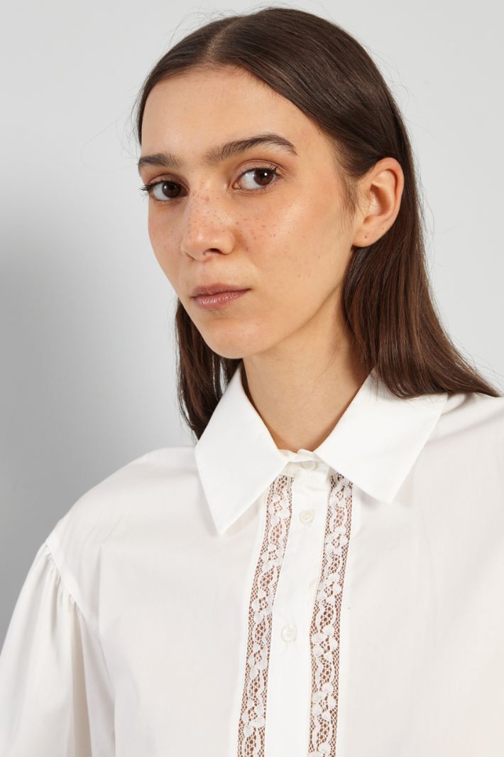 Poplin shirt with embroidery Intrend - 4