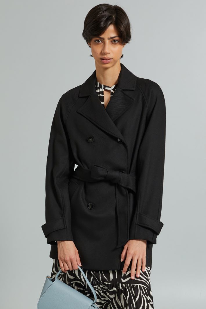 Double-breasted trench coat with belt Intrend - 3