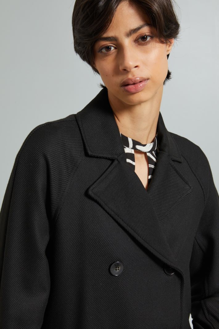 Double-breasted trench coat with belt Intrend - 4