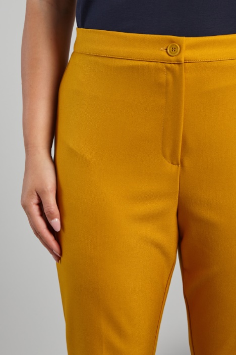 Pantaloni a sigaretta