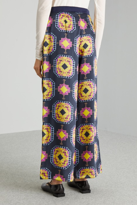 Pantaloni morbidi in twill