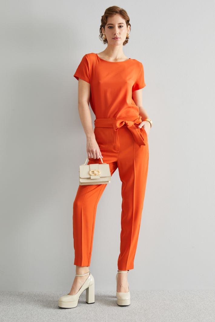 High-waisted trousers Intrend