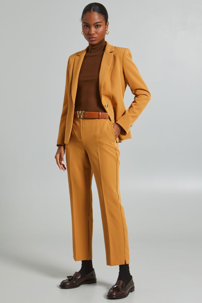 Slit-detailed trousers Intrend