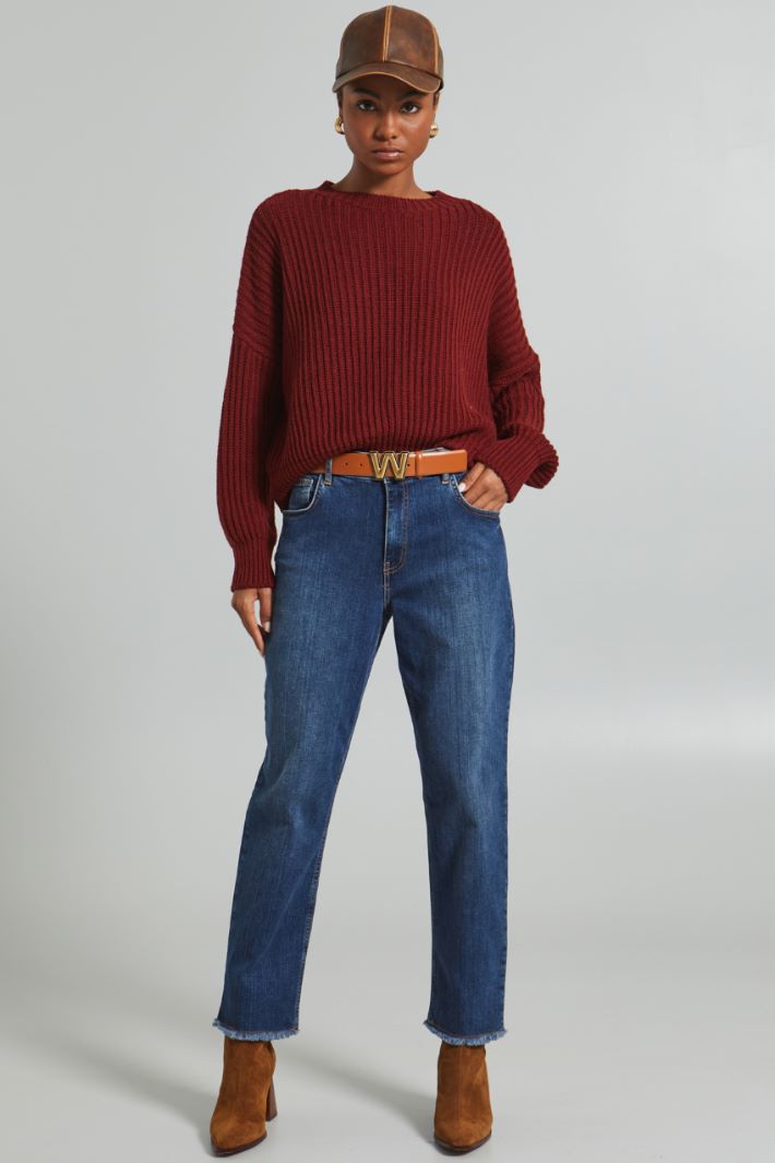 Jeans with fringed edges Intrend