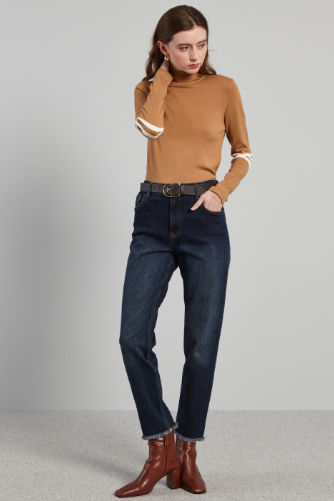 Jeans with fringed edges Intrend