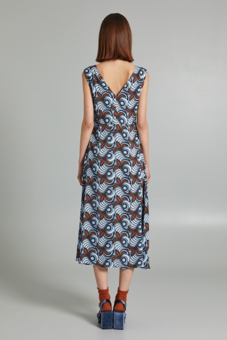 Abito smanicato in georgette